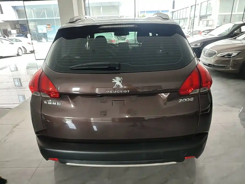 Peugeot 2008 — миниатюра 6