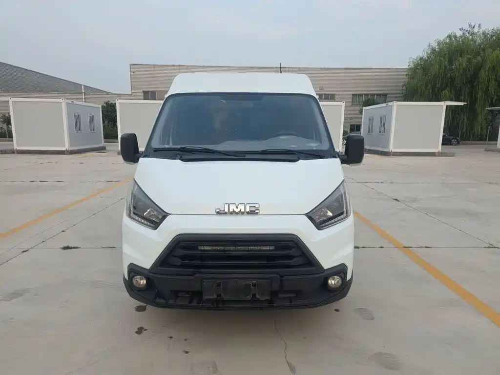 JMC Tesla — миниатюра 3