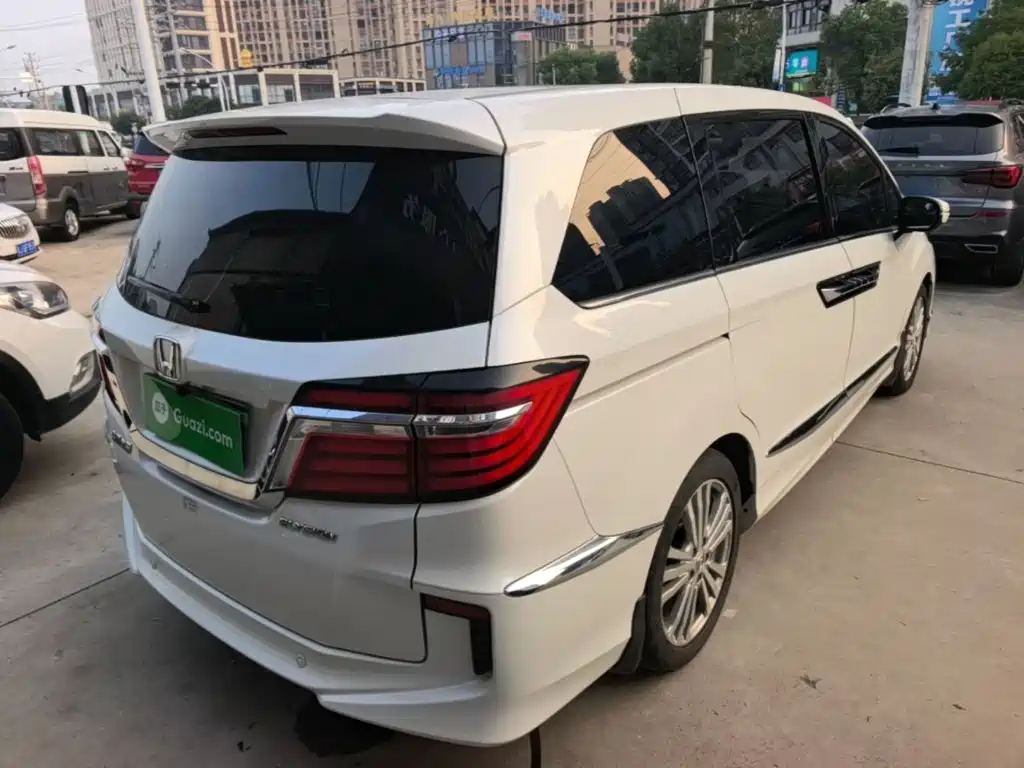 Honda Elysion — миниатюра 7