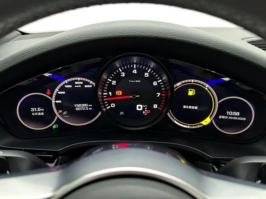 Porsche Cayenne — миниатюра 14