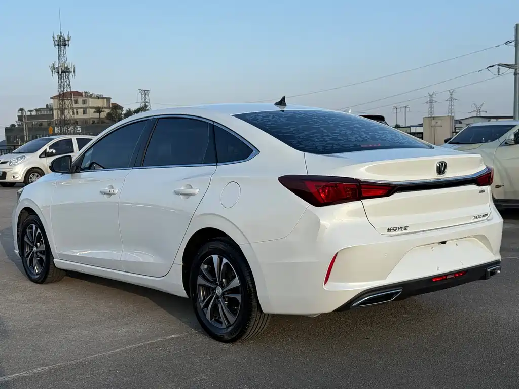 Changan Eado — миниатюра 9