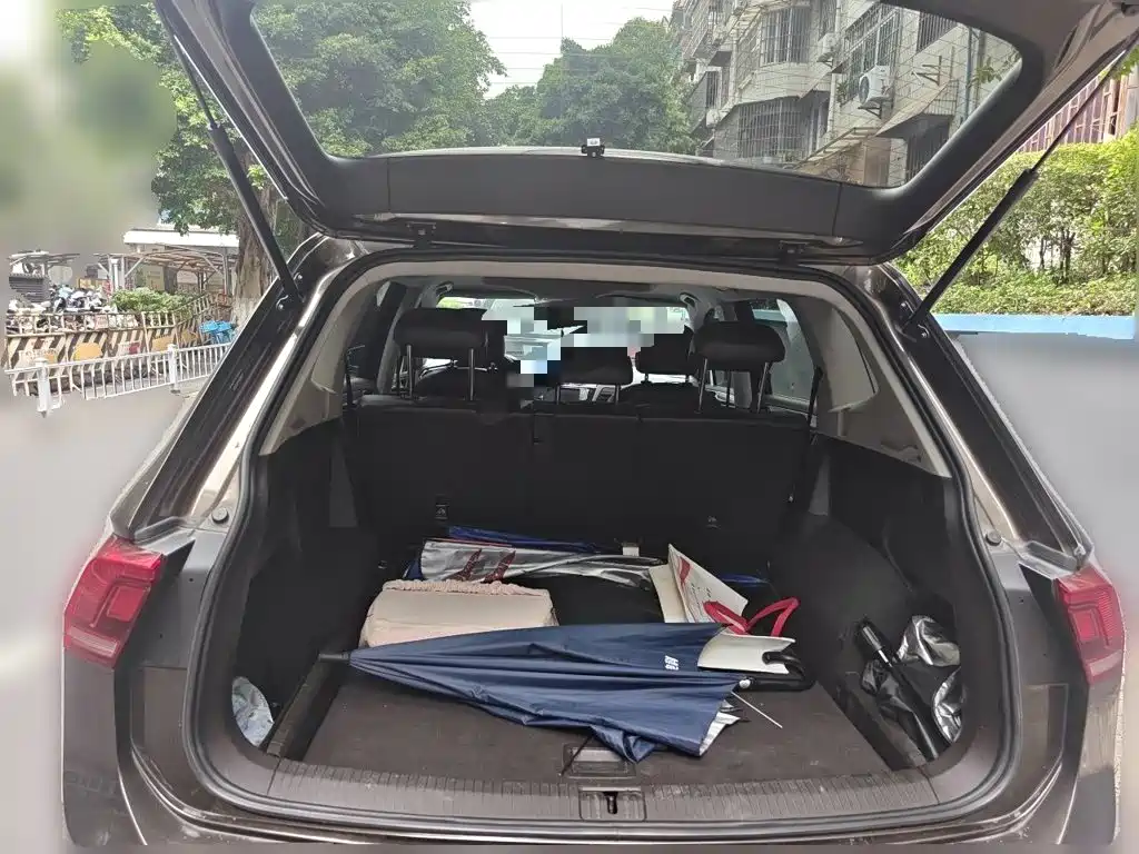 Volkswagen Tiguan L — миниатюра 10