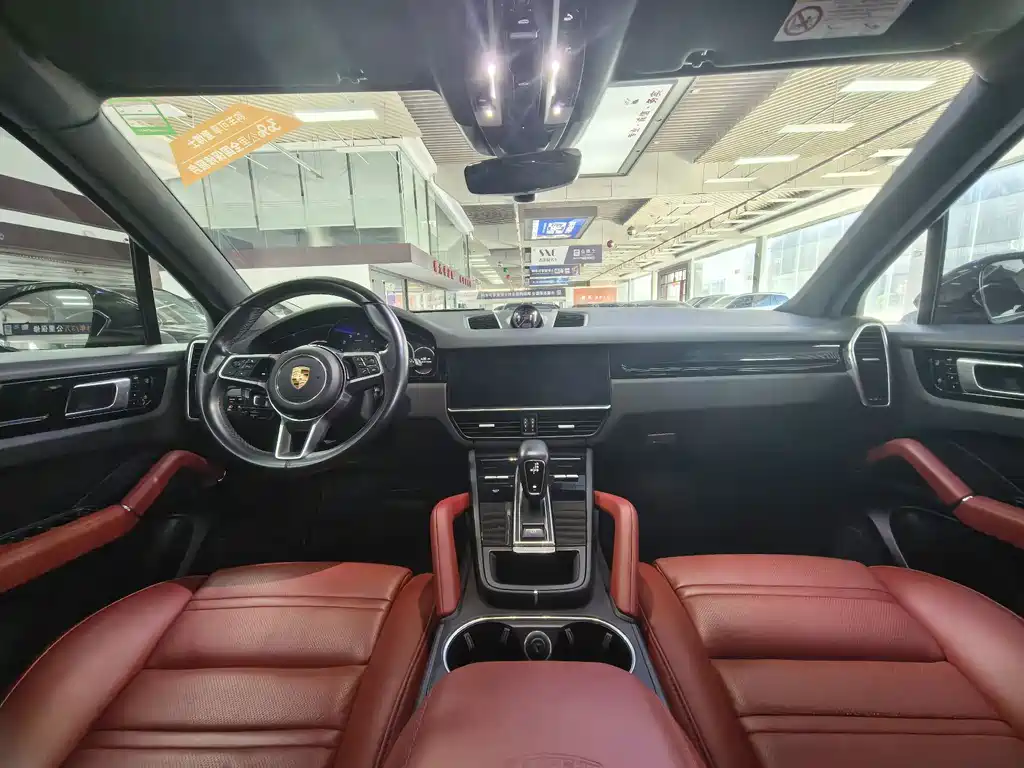 Porsche Cayenne — миниатюра 4