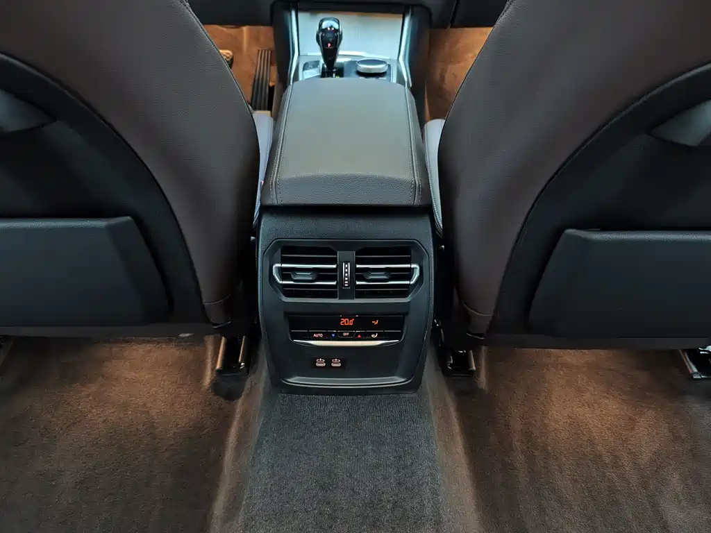BMW 3 Series — миниатюра 16