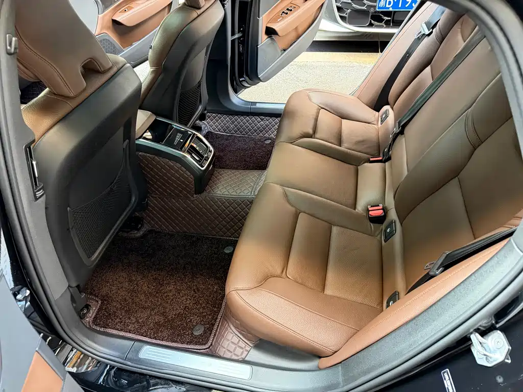 Volvo S90 — миниатюра 16