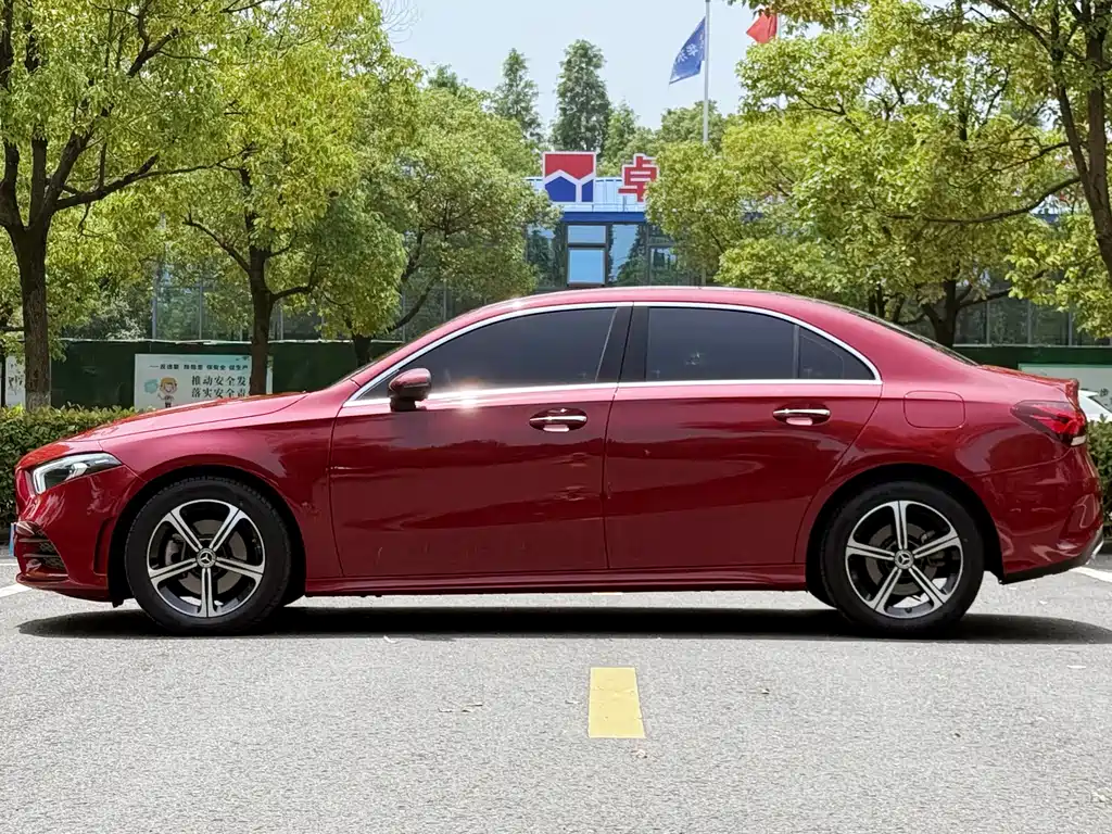 MERCEDES-BENZ A CLASS