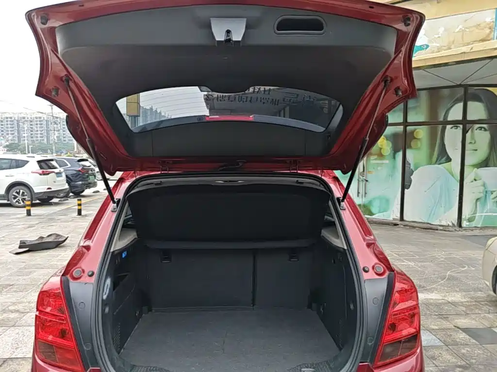 Chevrolet Trax — миниатюра 19