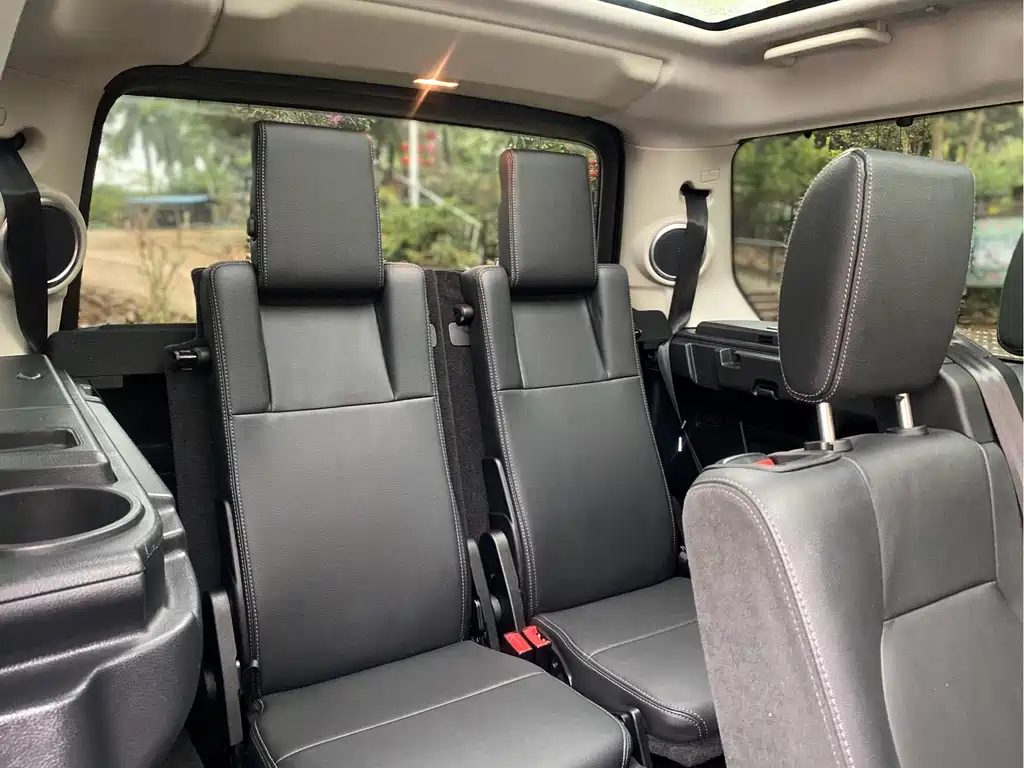 Land Rover Discovery — миниатюра 13