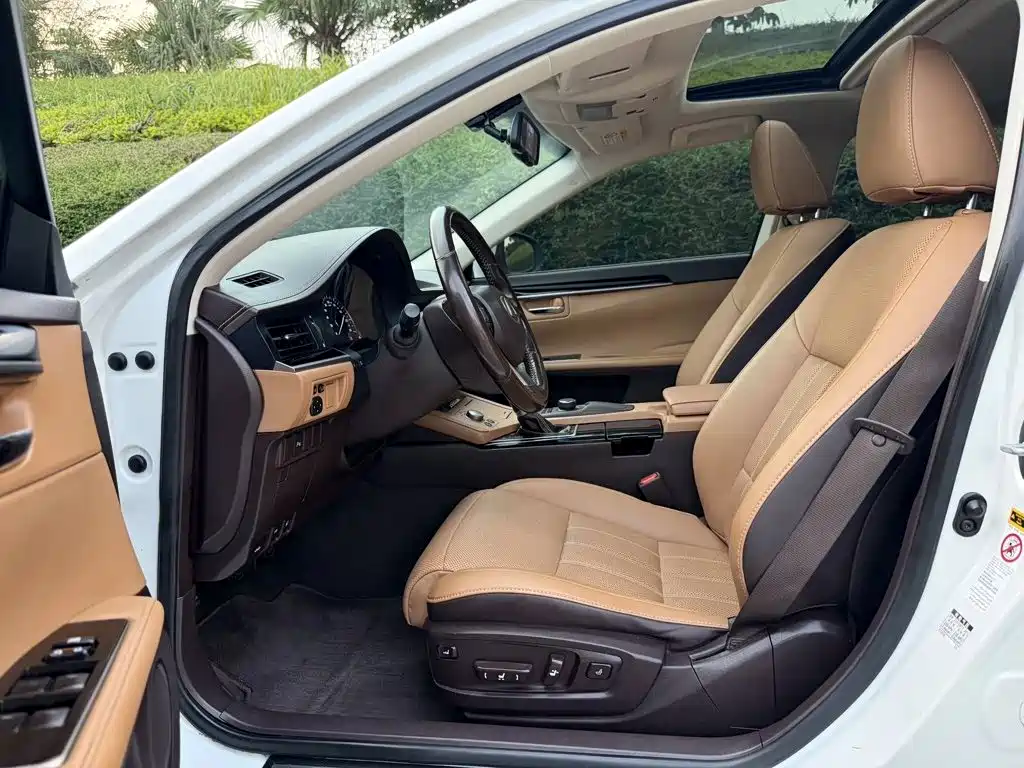 Lexus ES — миниатюра 2