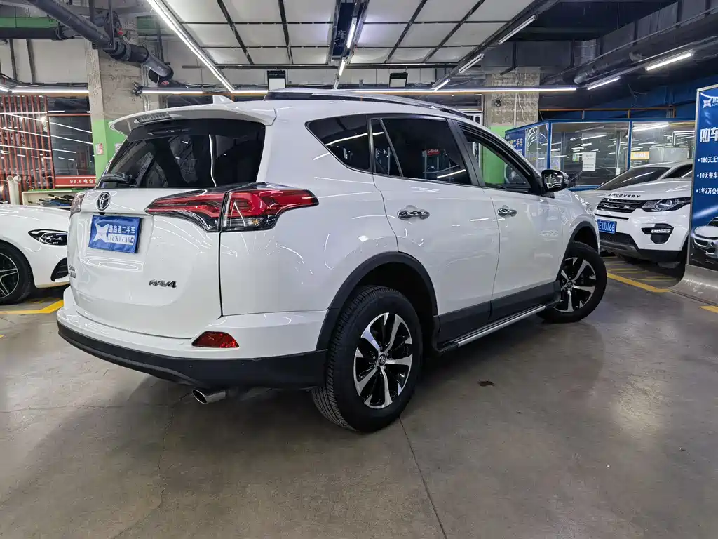 TOYOTA RAV4 RONGFANG