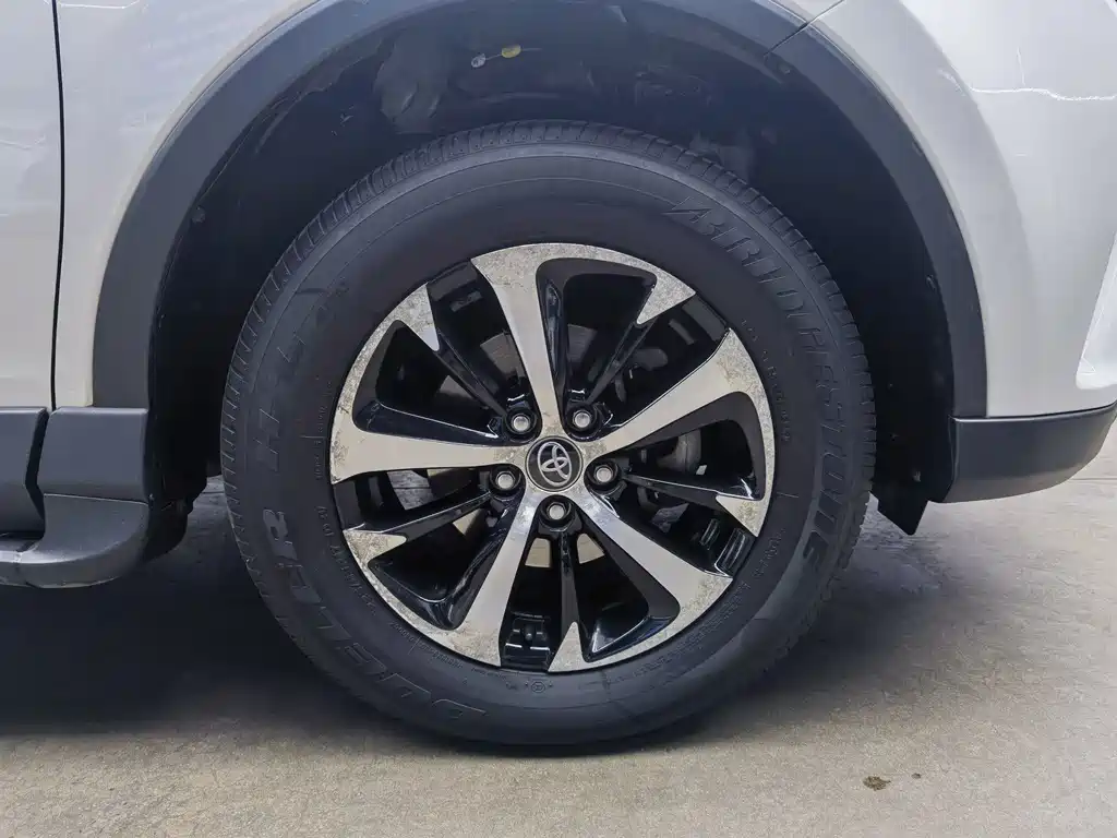 TOYOTA RAV4 RONGFANG