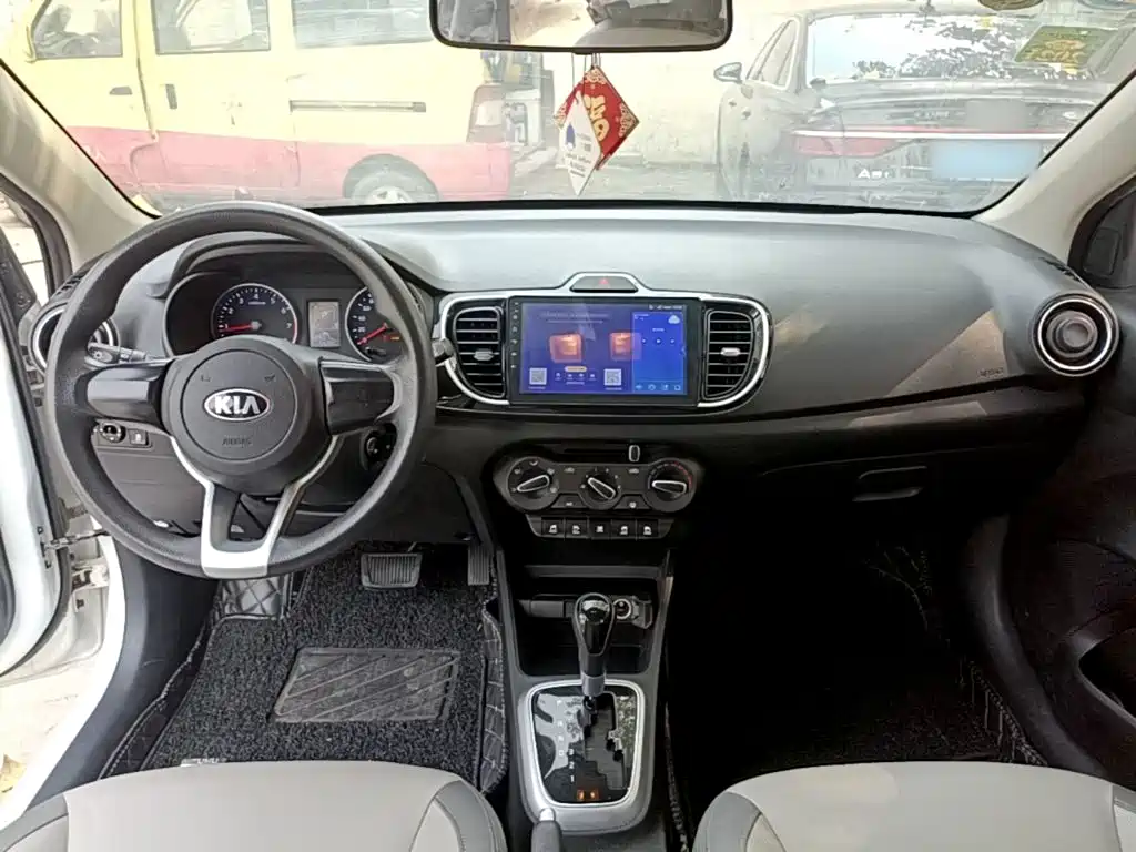 Kia Huanchi — миниатюра 10