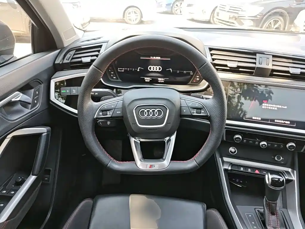 Audi Q3 Sportback — миниатюра 11