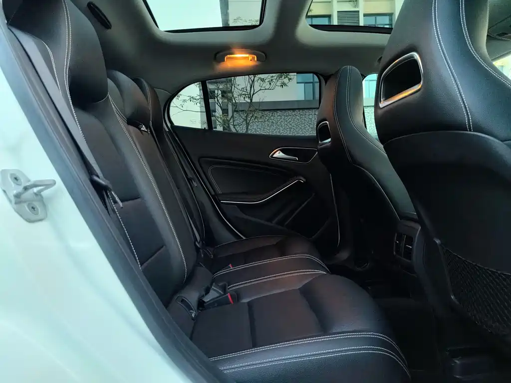 Mercedes-Benz GLA — миниатюра 9