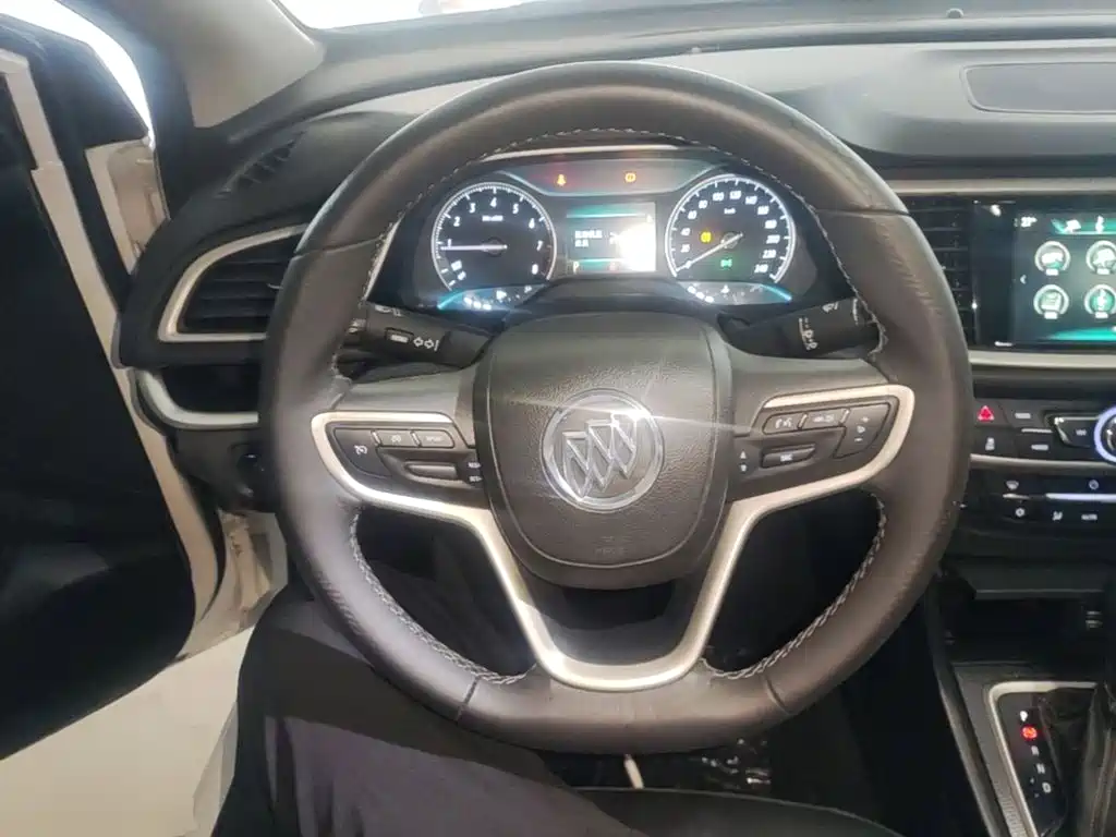 Buick Excelle — миниатюра 7