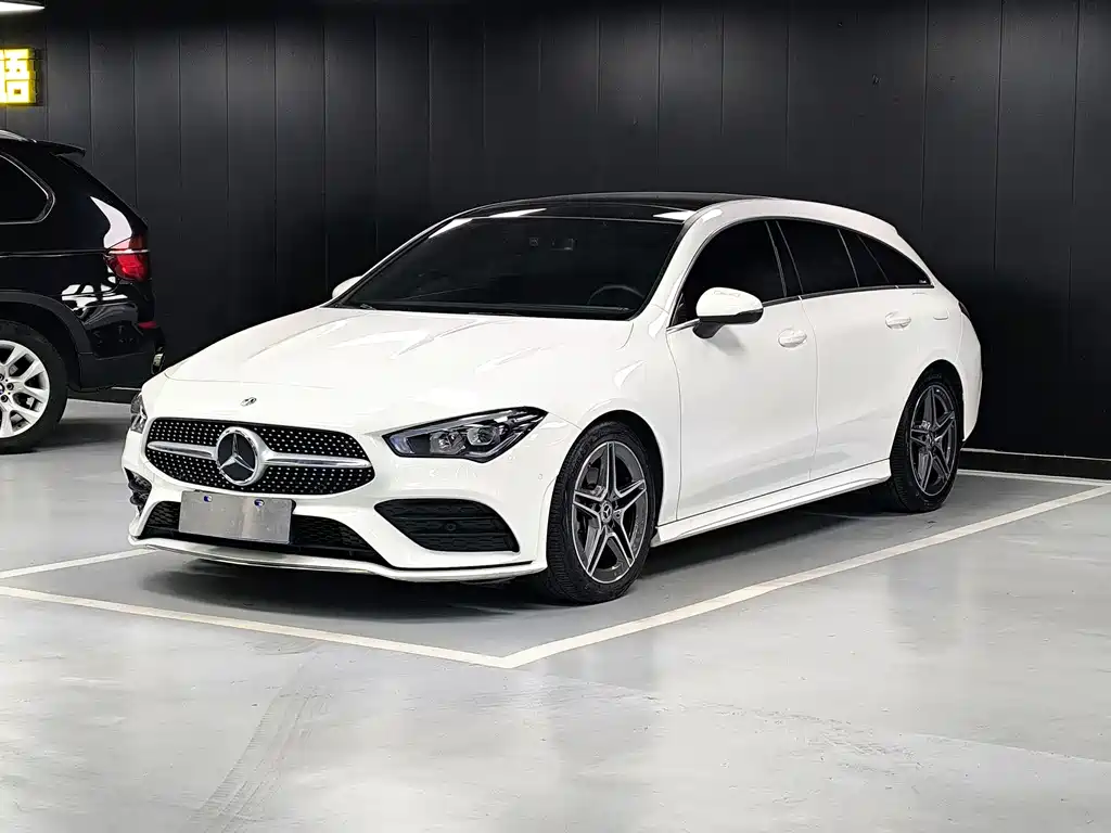 MERCEDES-BENZ CLA