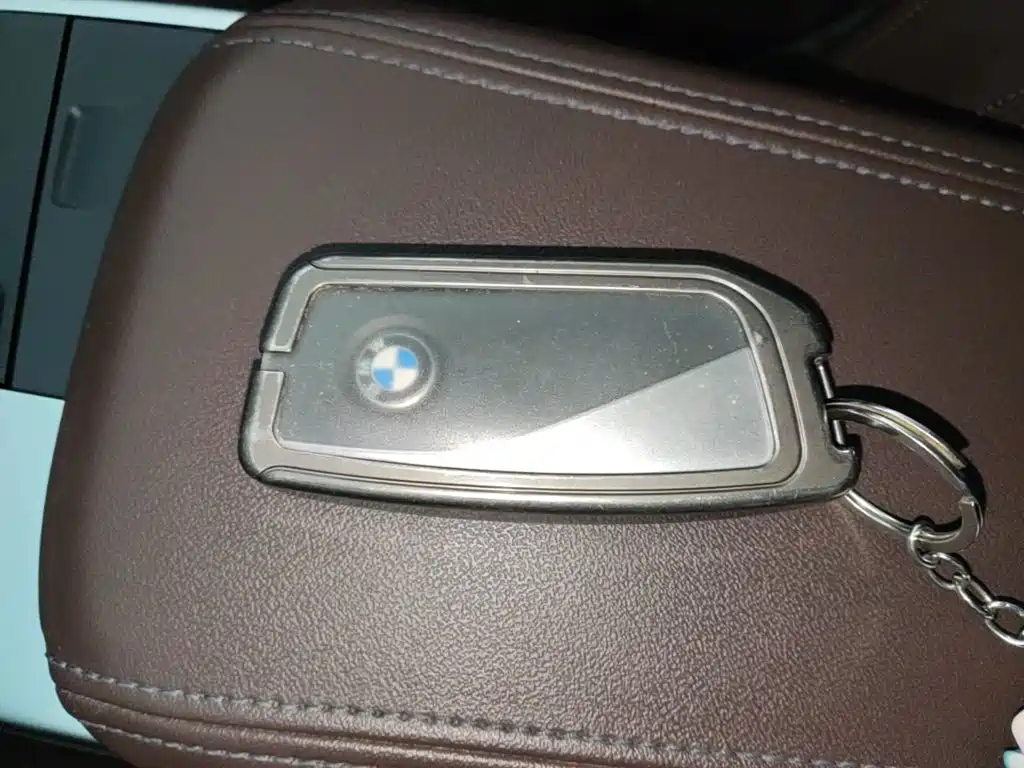 BMW iX1 — миниатюра 9