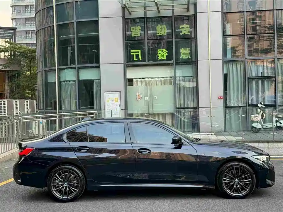BMW 3 Series 3 2023 325Li M Sport