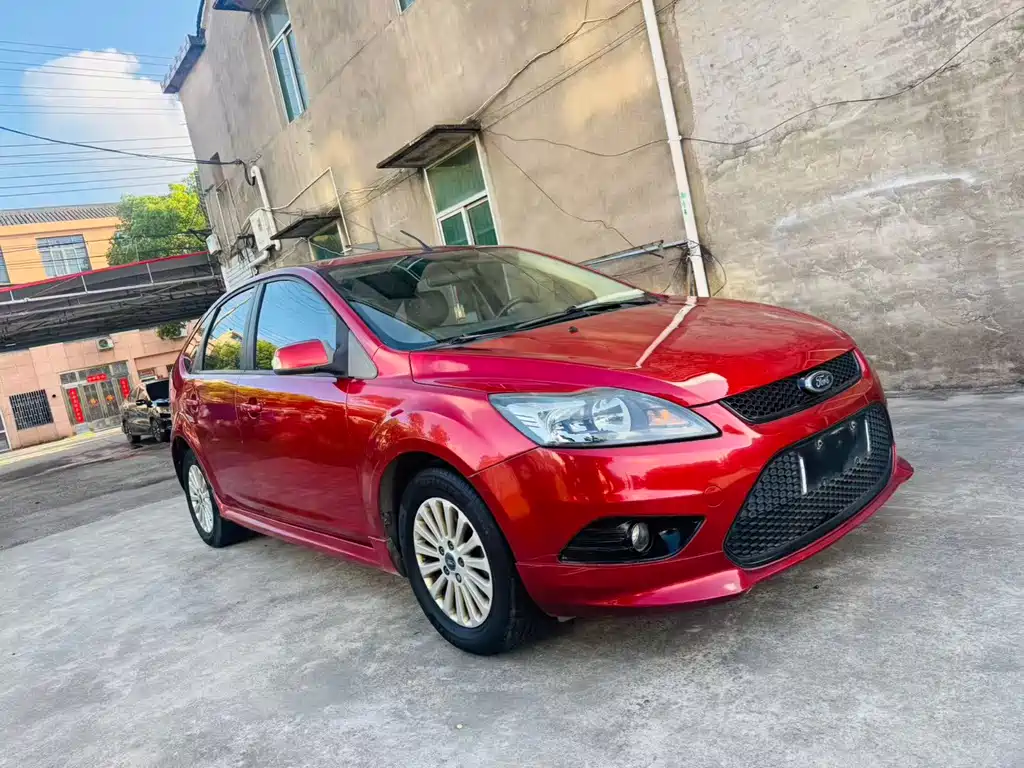 Ford Focus 2013 1.8L AT