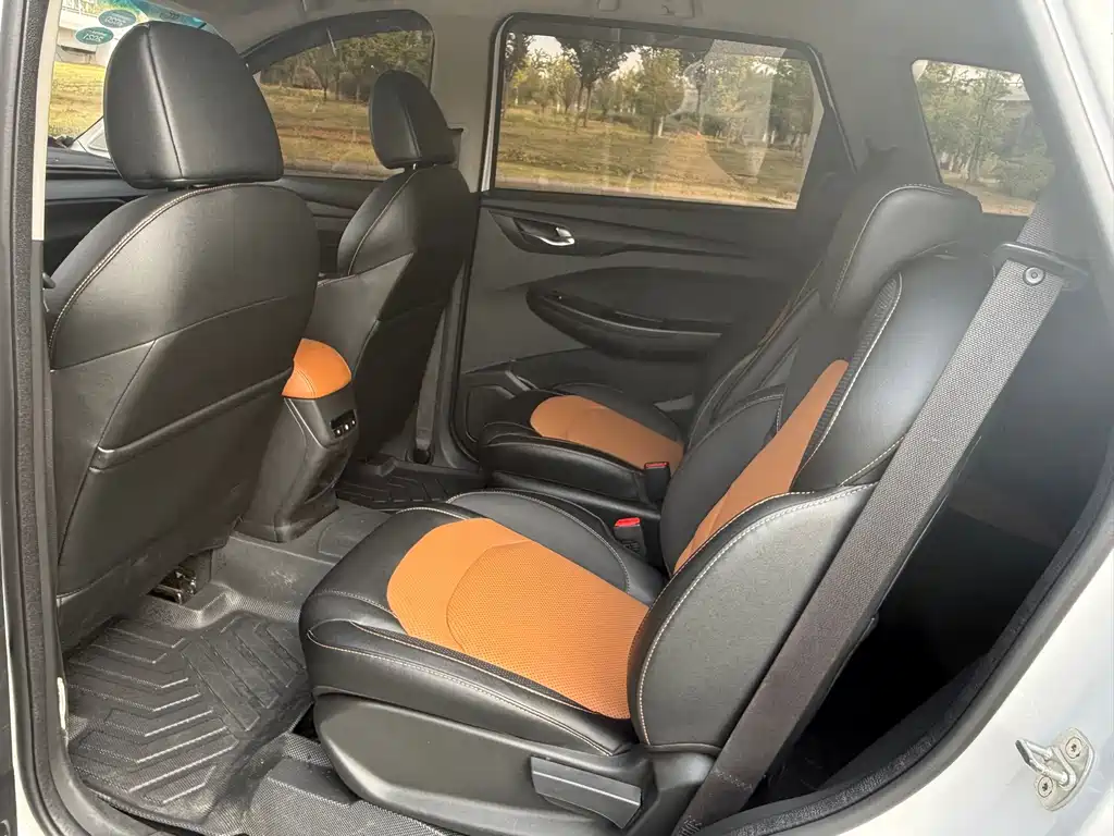 Wuling Hongguang S3 — миниатюра 14