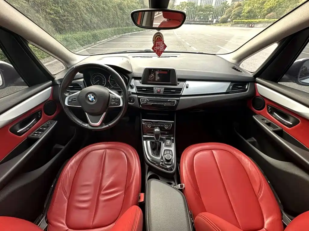 BMW 2 Series Active Tourer — миниатюра 12
