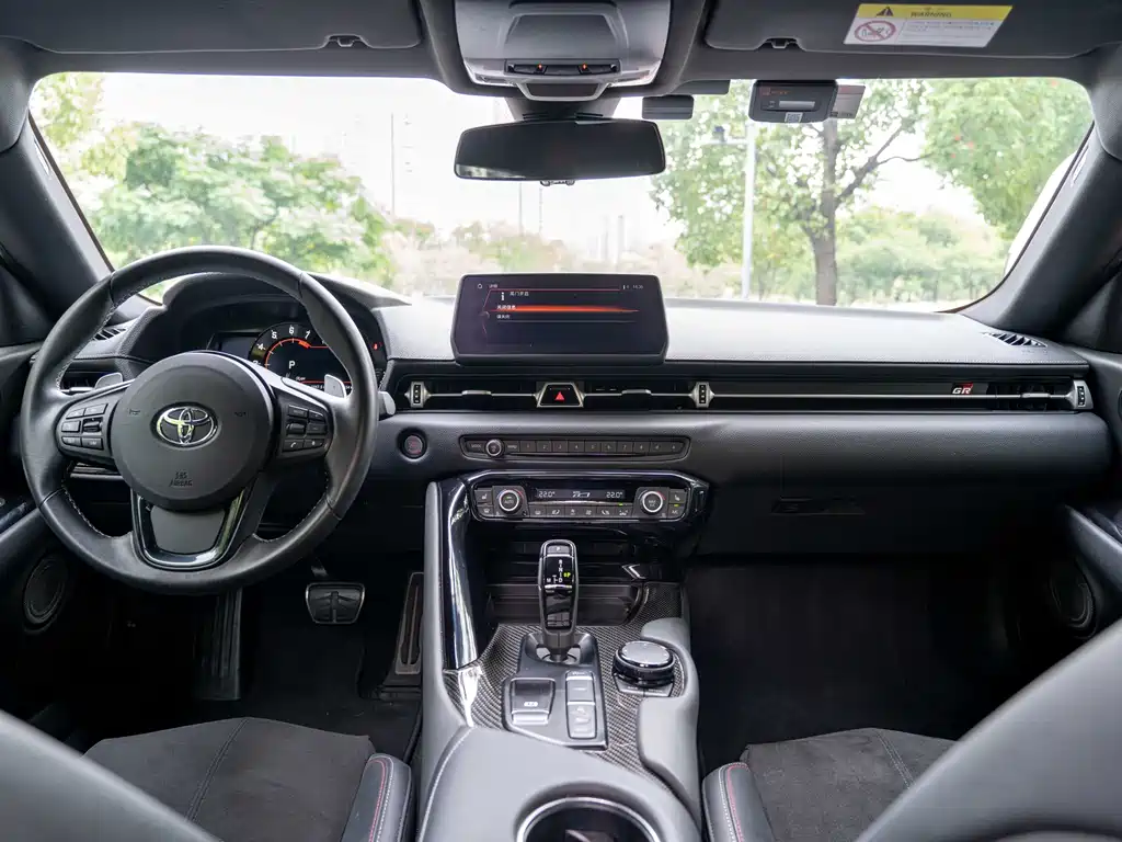 Toyota Supra — миниатюра 11