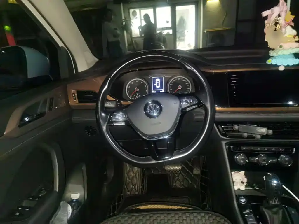Volkswagen Tharu — миниатюра 12