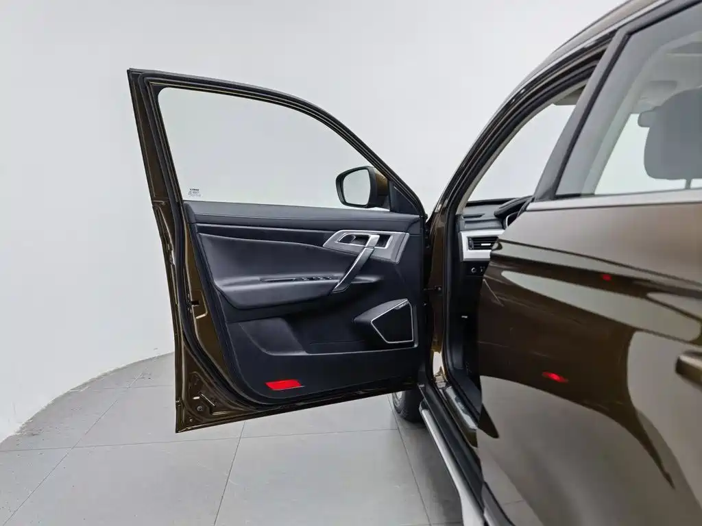 Geely Boyue — миниатюра 8