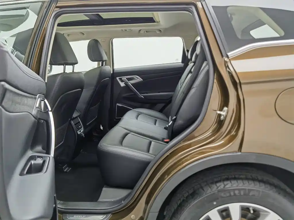 Geely Boyue — миниатюра 15