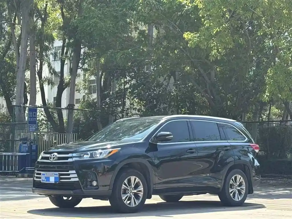 Toyota Highlander 2021