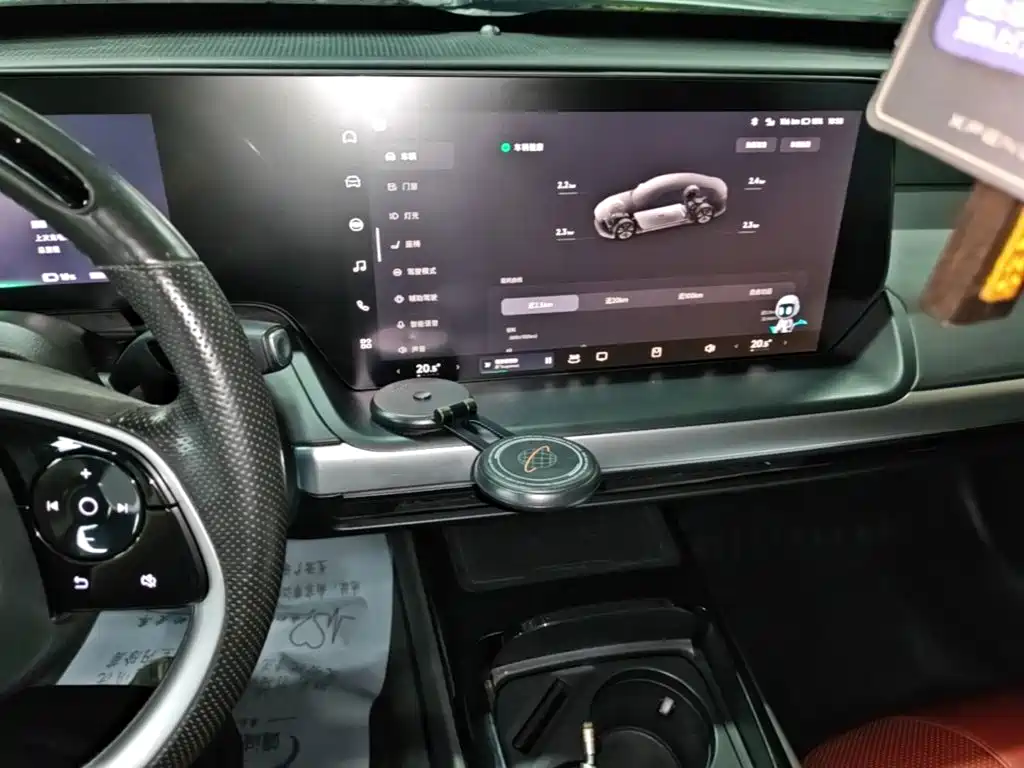 XPeng P7 — миниатюра 13