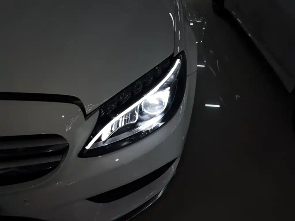 Mercedes-Benz C-Class — миниатюра 24