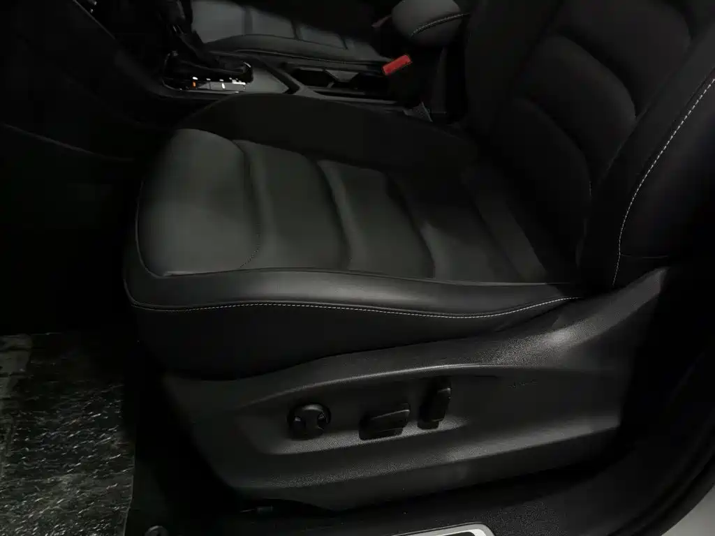 Volkswagen Tiguan L — миниатюра 20