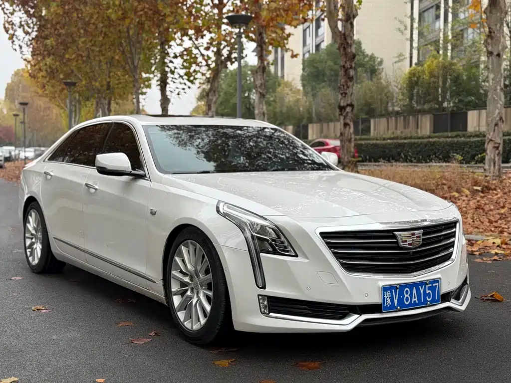 CADILLAC CT6