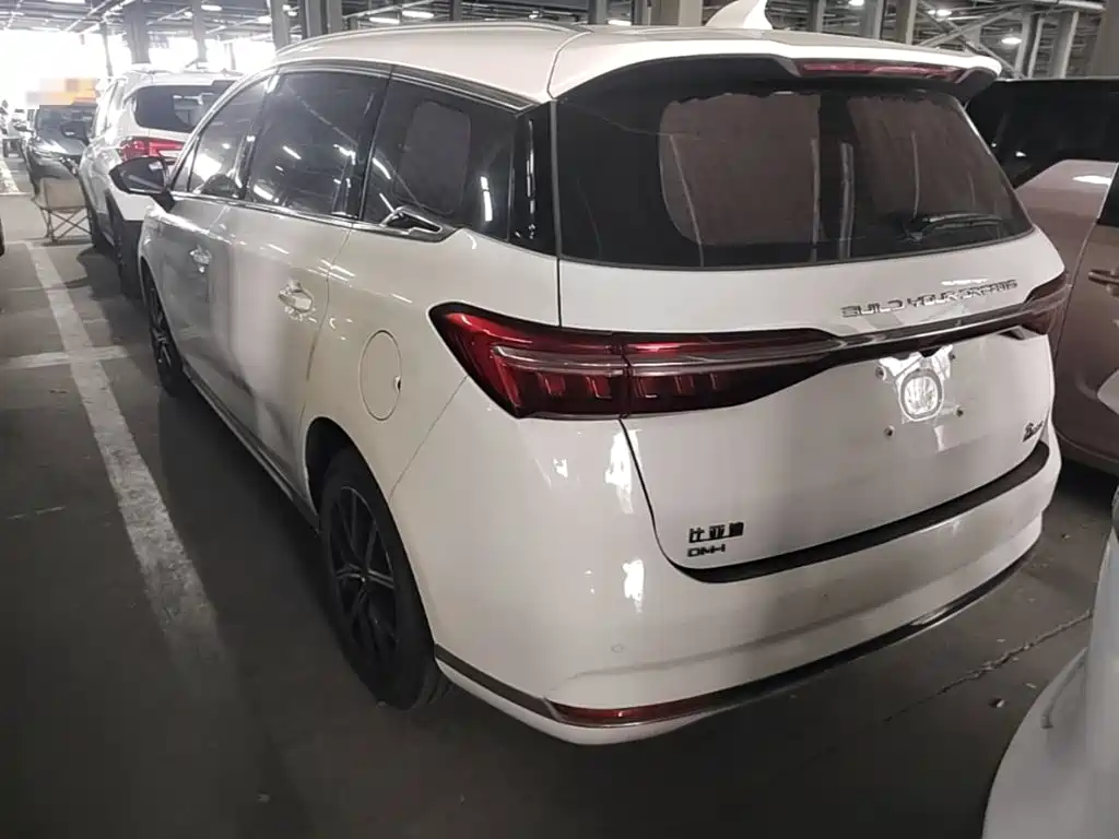 BYD MAX New Energy — миниатюра 5