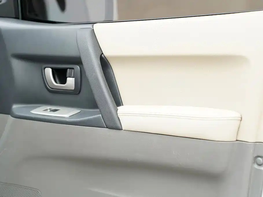 Mitsubishi Pajero — миниатюра 24