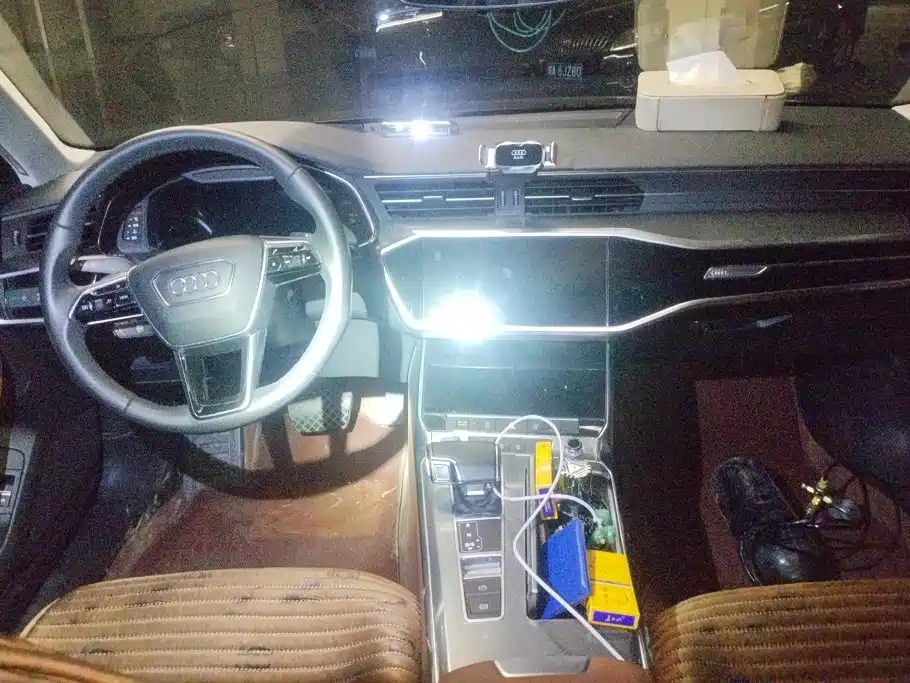 Audi A6L — миниатюра 12