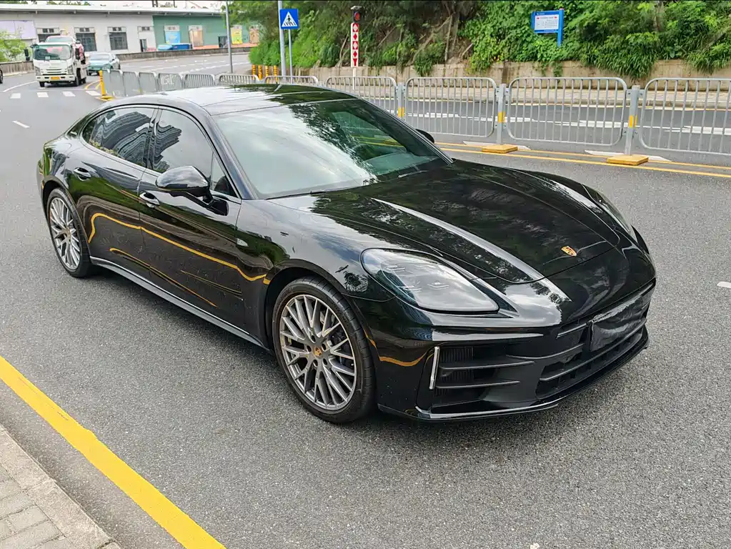 Porsche Panamera — миниатюра 3