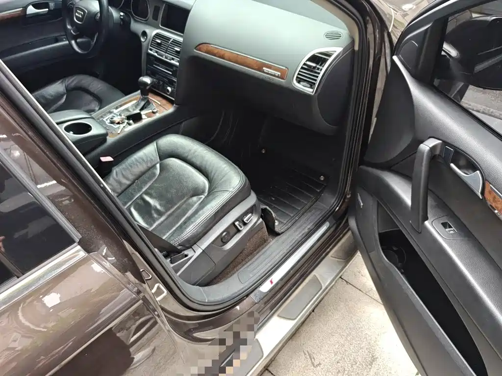 Audi Q7 — миниатюра 18