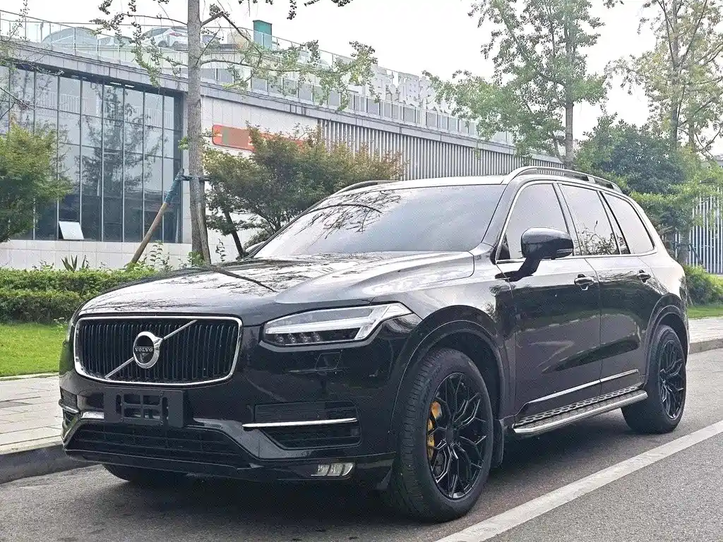 Volvo XC90 2016 T5 7 мест