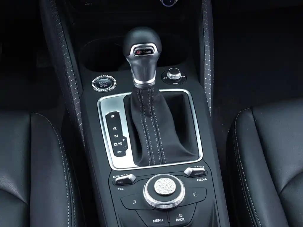 Audi Q2L — миниатюра 10