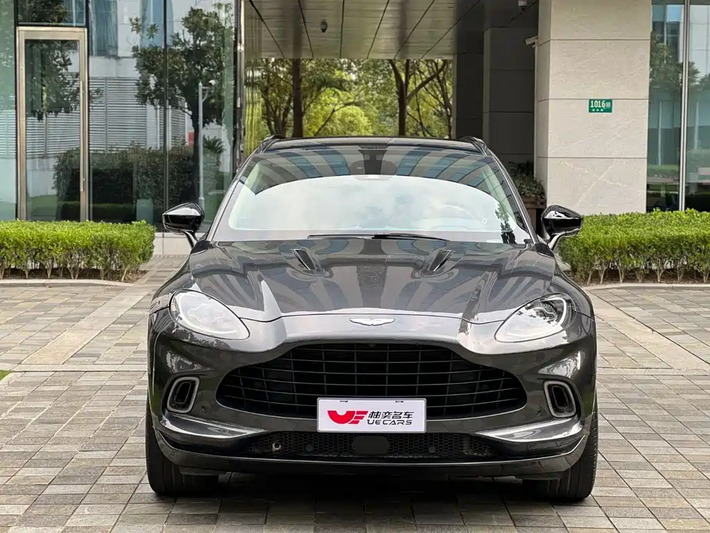 Aston Martin DBX — миниатюра 2