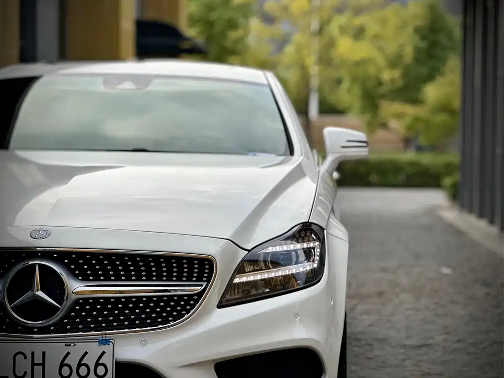 MERCEDES-BENZ CLS