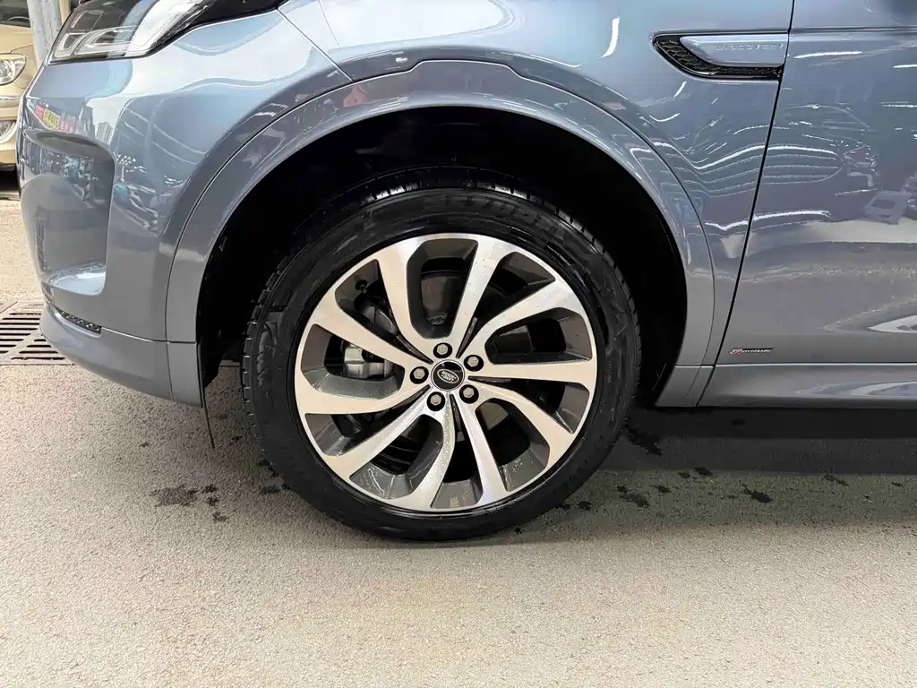 Land Rover Discovery Sport — миниатюра 30