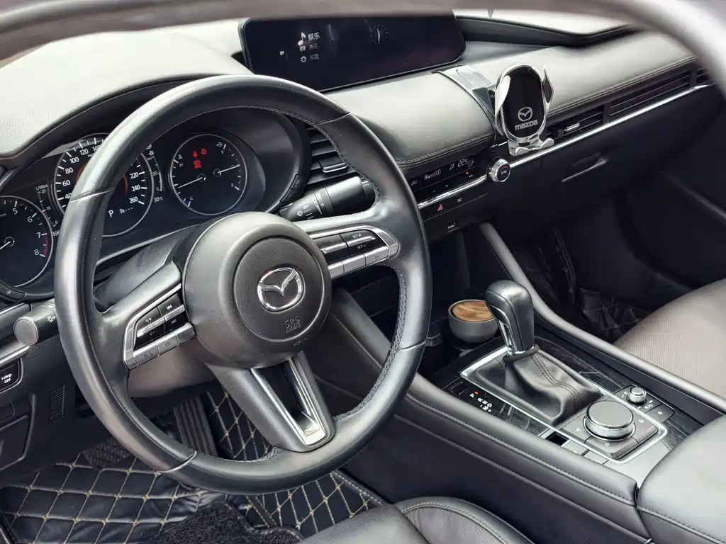 Mazda 3 Axela — миниатюра 18