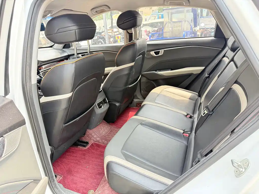 Baojun RC-6 — миниатюра 4