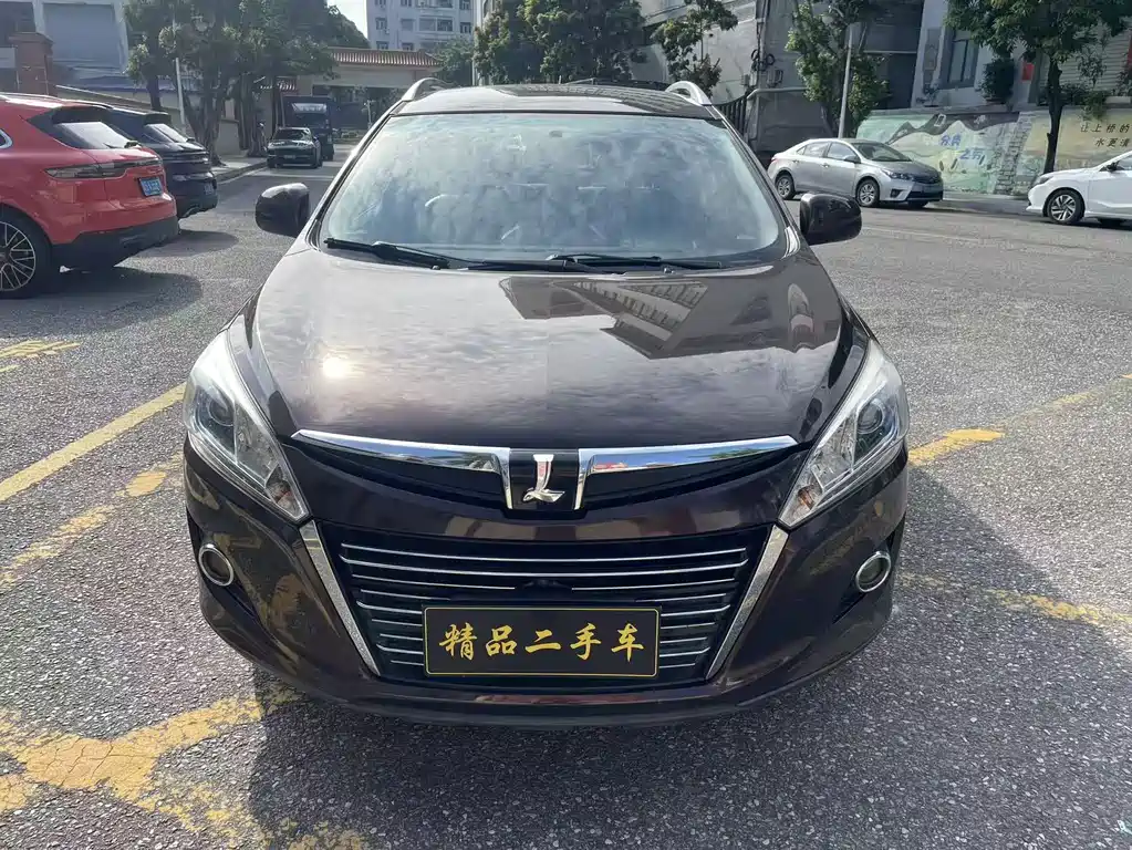 LUXGEN EXCELLENT 6 SUV