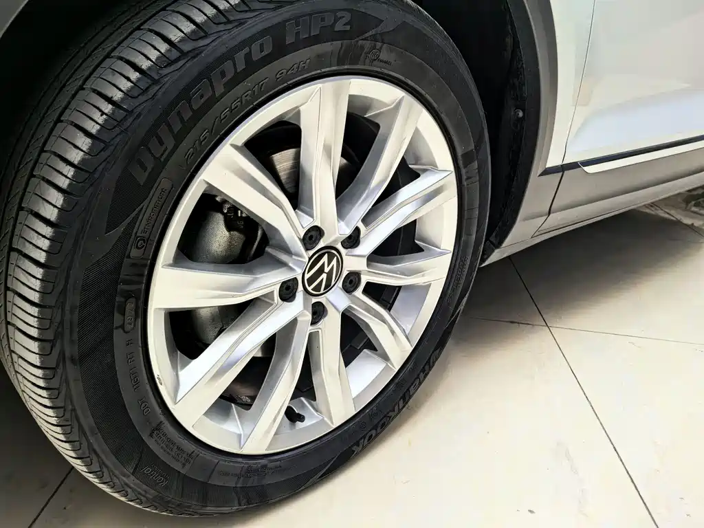 VOLKSWAGEN T ROC EXPLORING SONGS