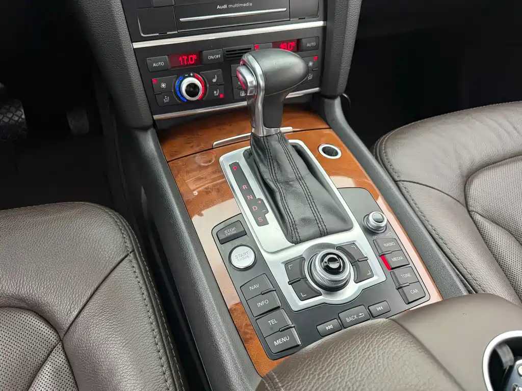 Audi Q7 — миниатюра 13
