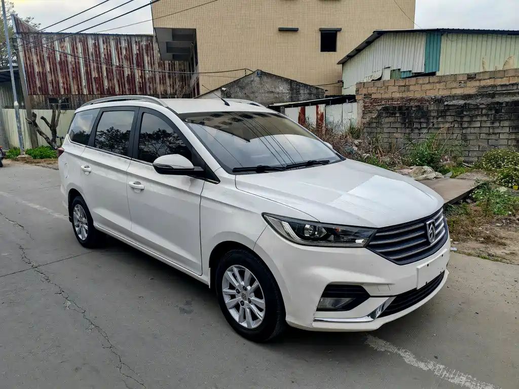 BAOJUN 360